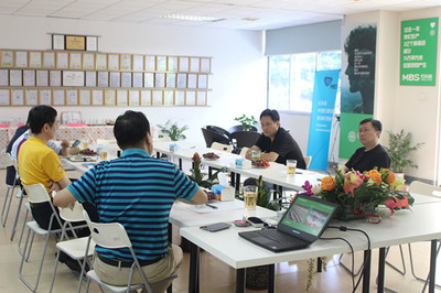 石頭造環?？萍?引領石塑降解材料的創新與高填充低密度技術應用